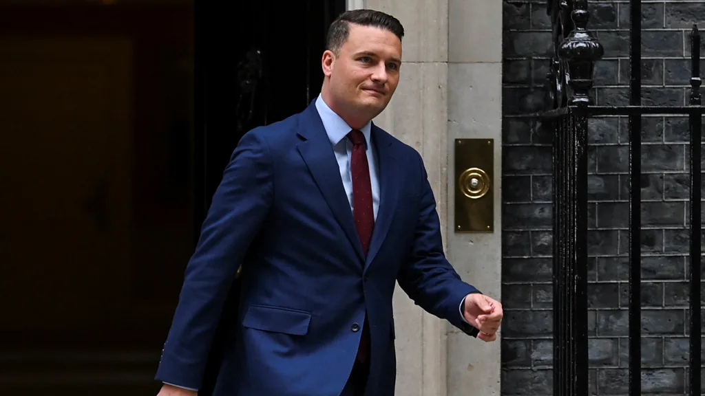 Health Secretary Wes Streeting Departs Downing Street Meeting After Nineteen Minutes