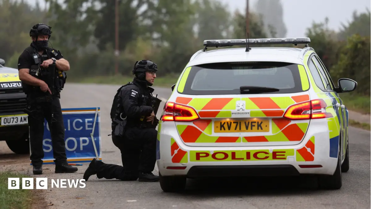 RAF Fairford Residents Decry Lack of Communication After US Bomber Incident