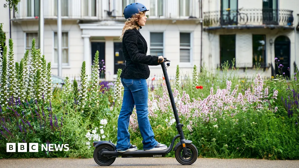 Retailers Promote E-Scooters for Commuting Despite UK Public Road Prohibition