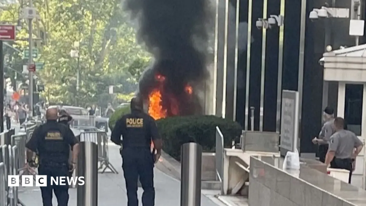 Andrew Arrabaca Charged After Manhattan Federal Building Fire, Armed with Axes and Machete