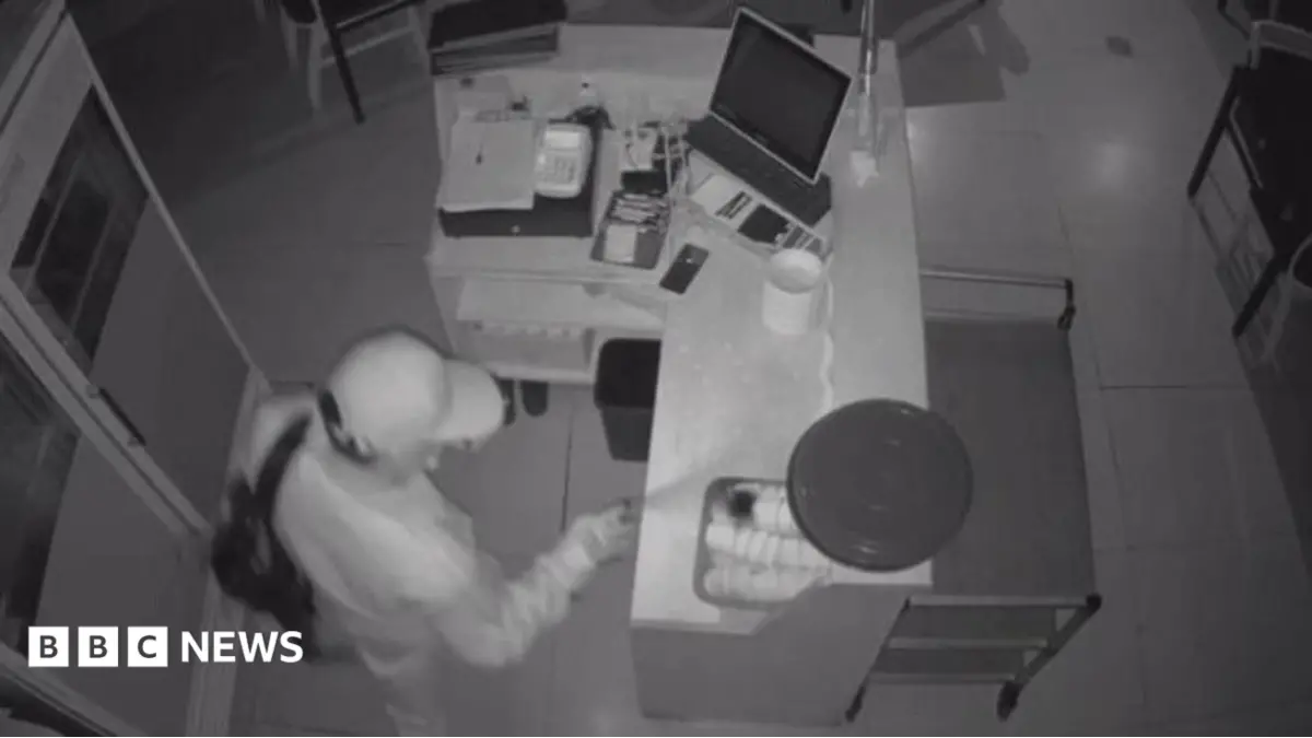 Chinese Nationals Vandalise South Korean Restaurant Named After President Xi Jinping