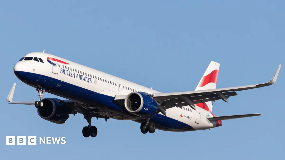 British Airways Gatwick Flight Returns After Cockpit Window Cracks Mid-Air
