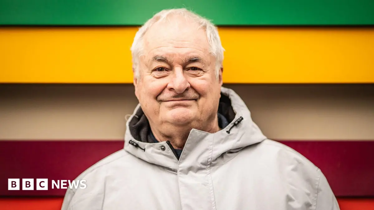 Paul Gambaccini Announces Alzheimer's Diagnosis, Continues Radio Broadcasting