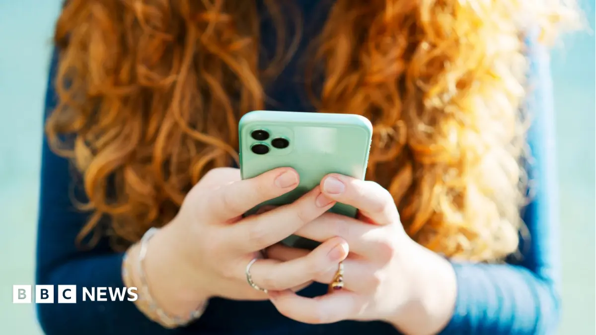 ICO Probes UK 'Add Me to WhatsApp' Robo-Call Recruitment Scam Increase