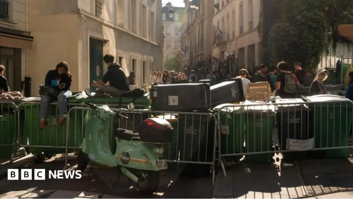 French Students Organise National Protests Following Mass Arrests and Injuries