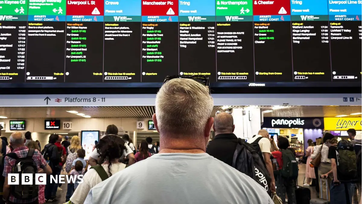 90-Second Power Cut Paralyzes London Overground, National Rail Services