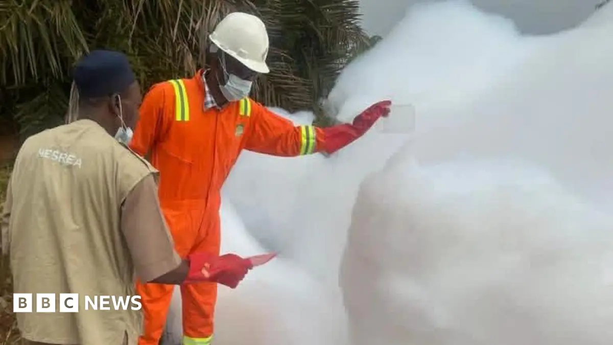 Nigerian Environmental Agency Warns Public Away from Lagos-Badagry Expressway White Foam