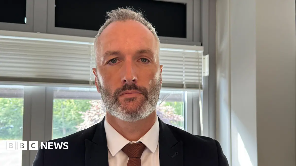 Senior Detective Admits Child Sex Offences and Voyeurism in Court
