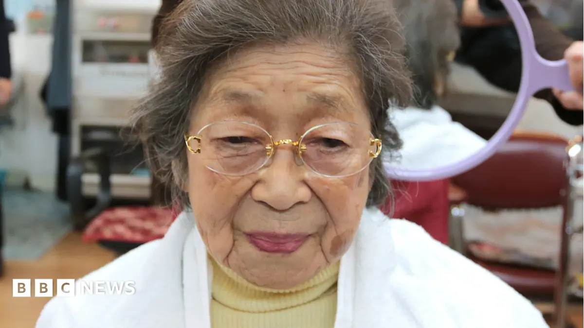Japan's Centenarian Population Exceeds 100,000 for the First Time