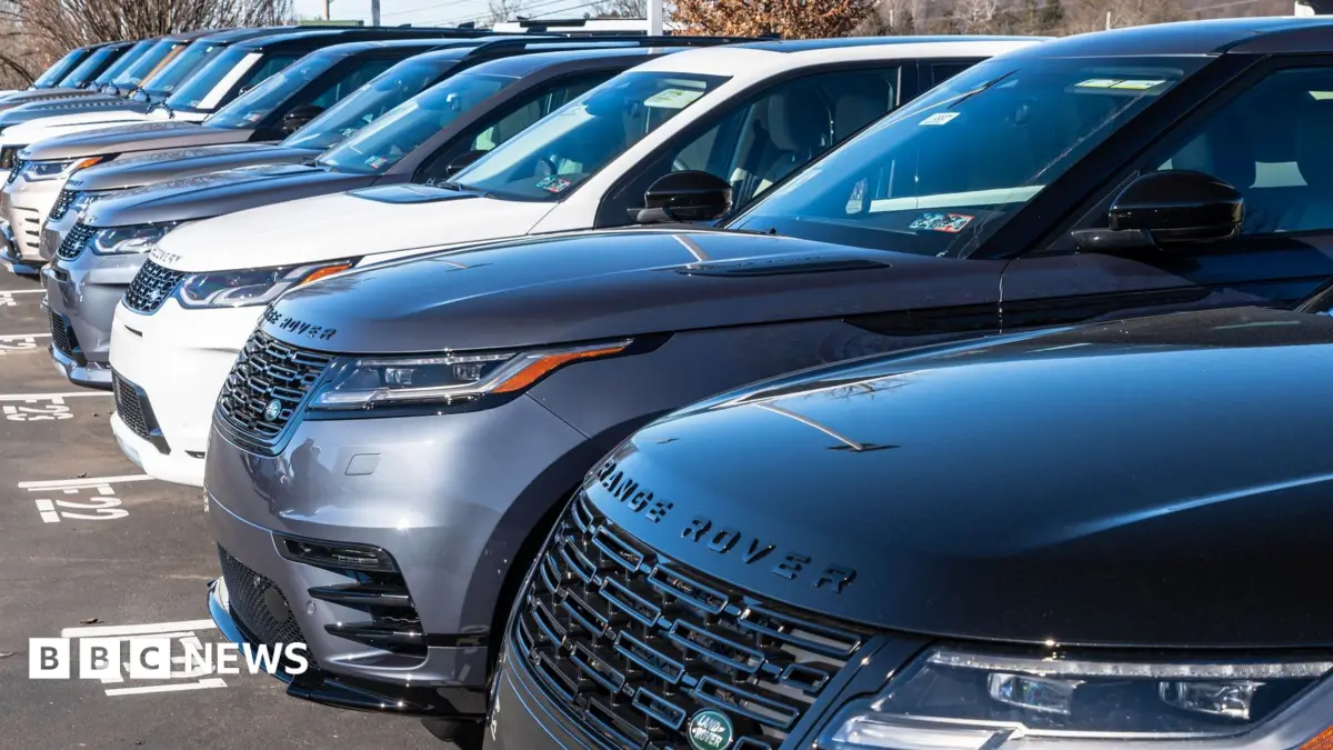 Jaguar Land Rover Cuts 4,000 Jobs Amid Chinese Market Decline, Electric Vehicle Transition