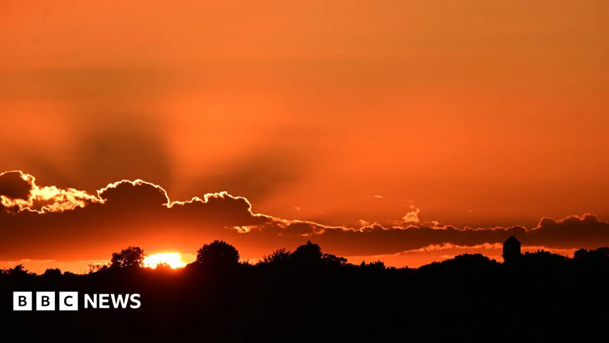 UK Heatwaves in May and June Linked to Over 2,700 Excess Deaths