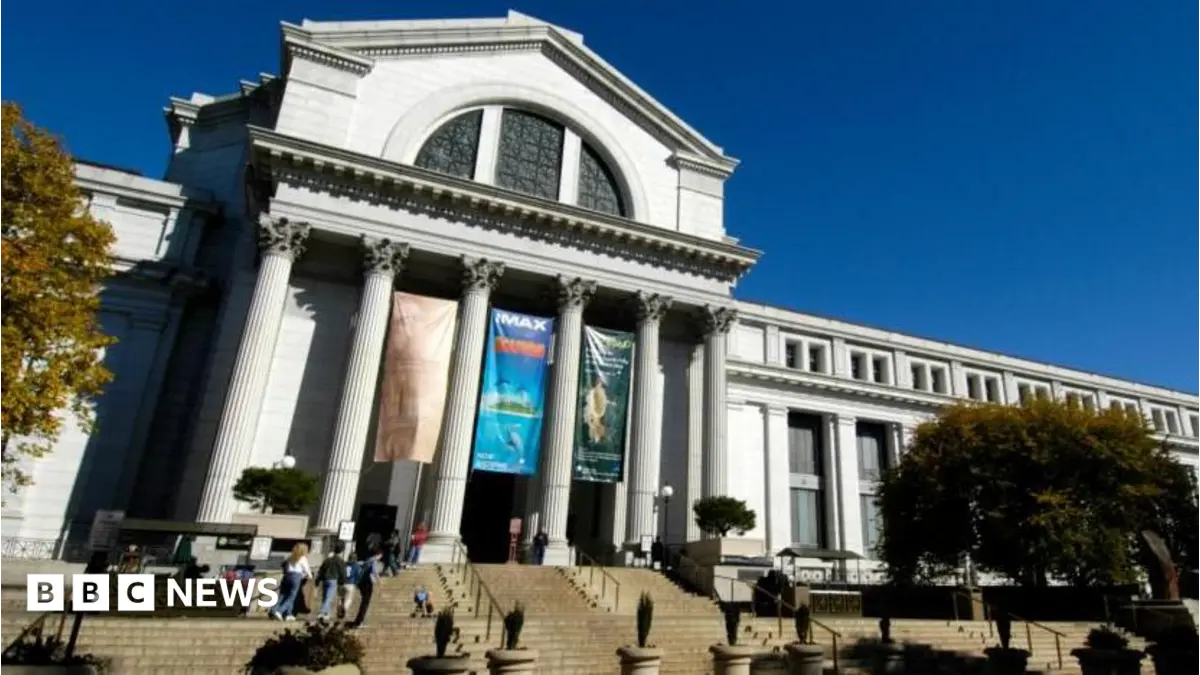 Trump Directs Smithsonian to Flag US History Exhibits as Potentially Inaccurate