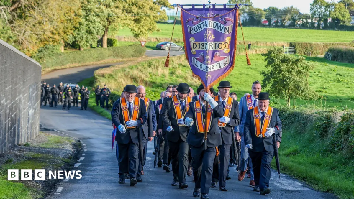 Police Block Orange Order Parade on Garvaghy Road, Portadown