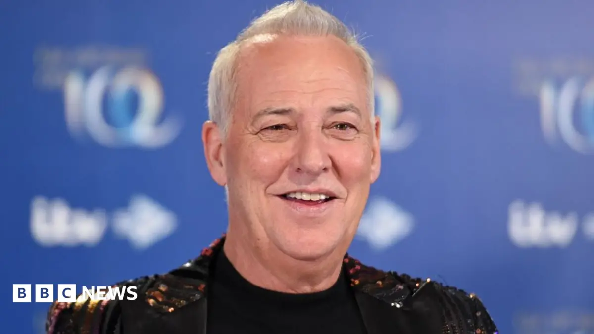 Michael Barrymore TikTok Videos Spark Privacy Concerns Over Covert Filming with Smart Glasses