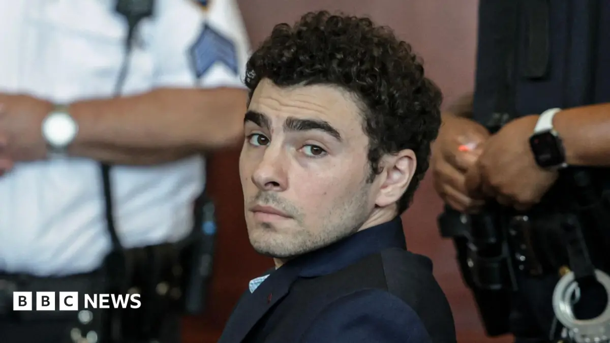 Mangione Pleads Guilty to Stalking and Killing Healthcare CEO Thompson in Manhattan