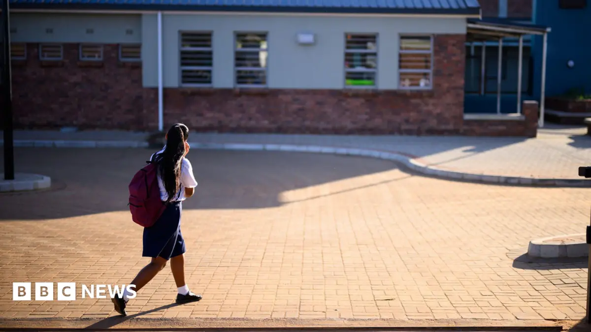 English Schools Receive Pupil Attendance Targets from Government