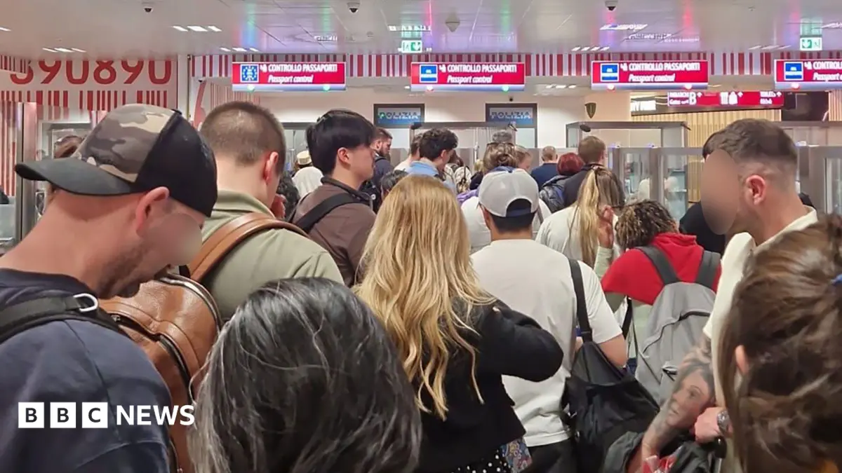 European Airports Head Warns EU Border System Faces Summer Collapse