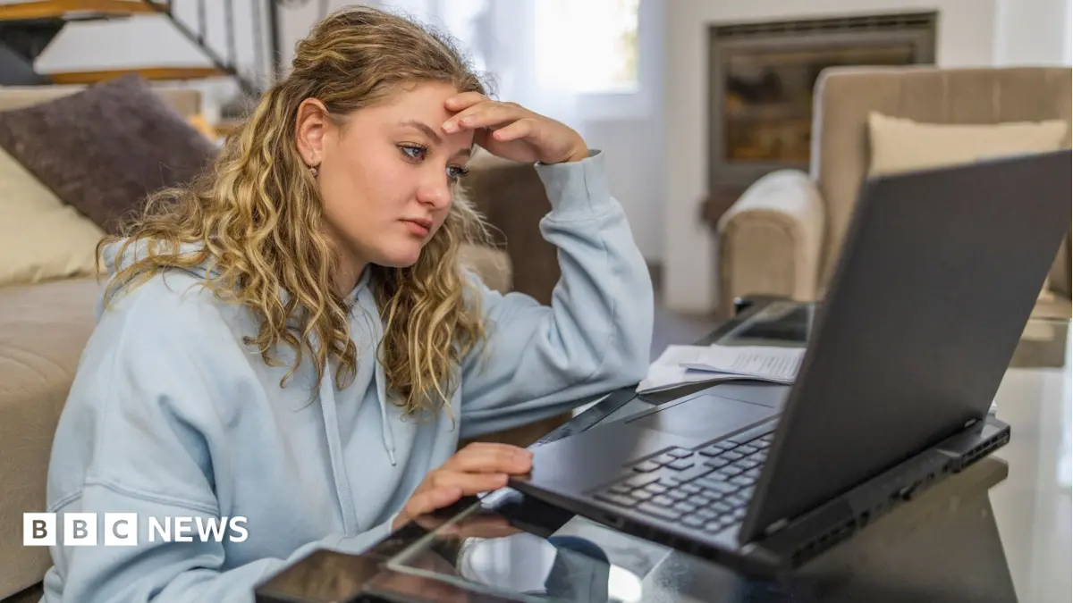 Student Loan Terms in England Mandate Clarity on Rule Changes and Career Impact