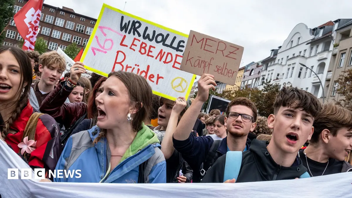 German Students Stage Nationwide Walkouts Against Voluntary Military Service