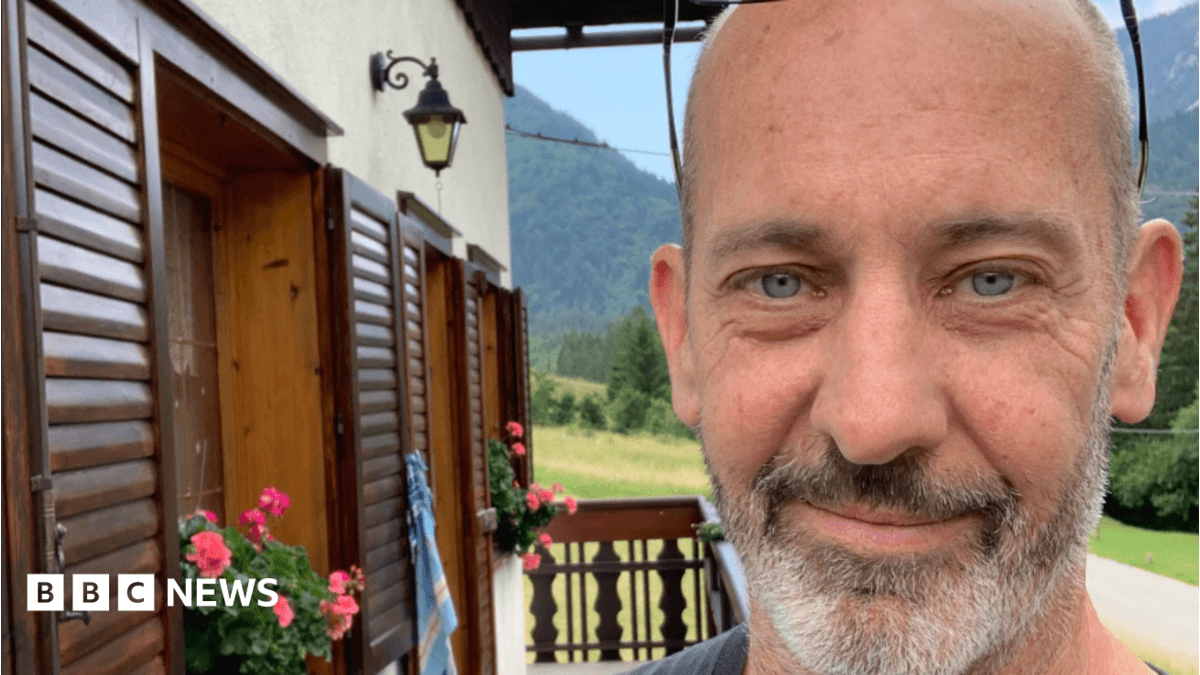 Former SpaceX Engineer Andre Lavoie Sells Shares in Company