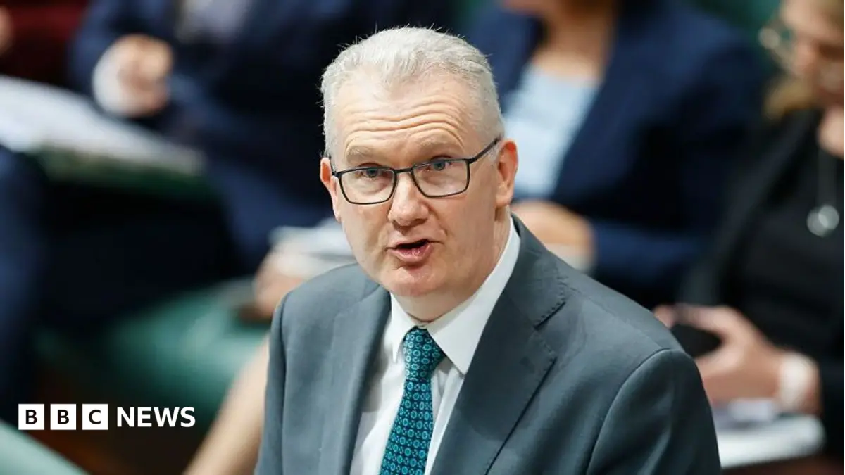 Australia Targets International Students and Temporary Visa Holders to Halve Migration by 2028