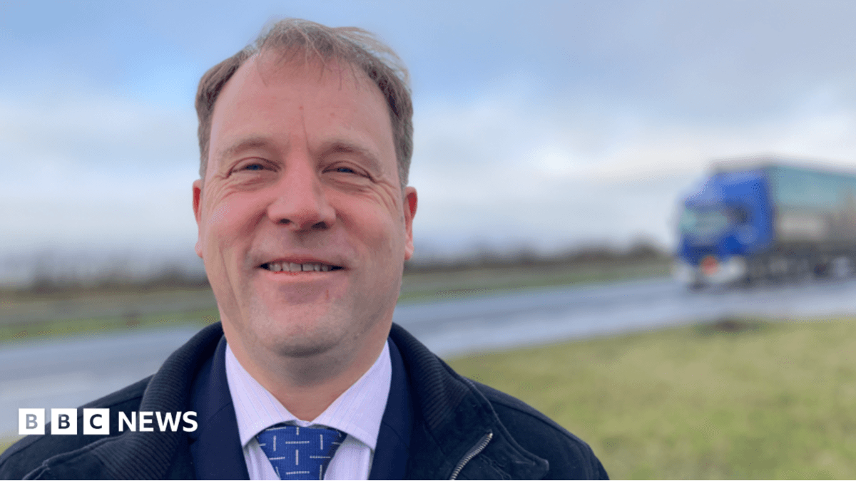 South Kesteven Council Leader Alleges 'Unlawful' Restructure, Threatens Legal Action
