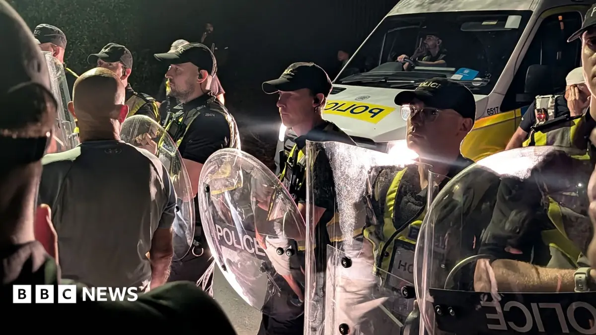 Portsmouth Roads Blocked by Protesters After 140 Migrants Disembark Small Boat