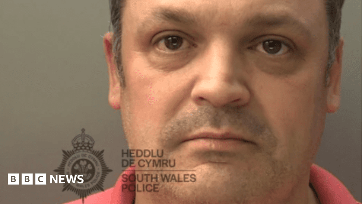 Sex Offender Gavin Bennett Jailed After Fleeing Police into Sea Near Bournemouth Pier