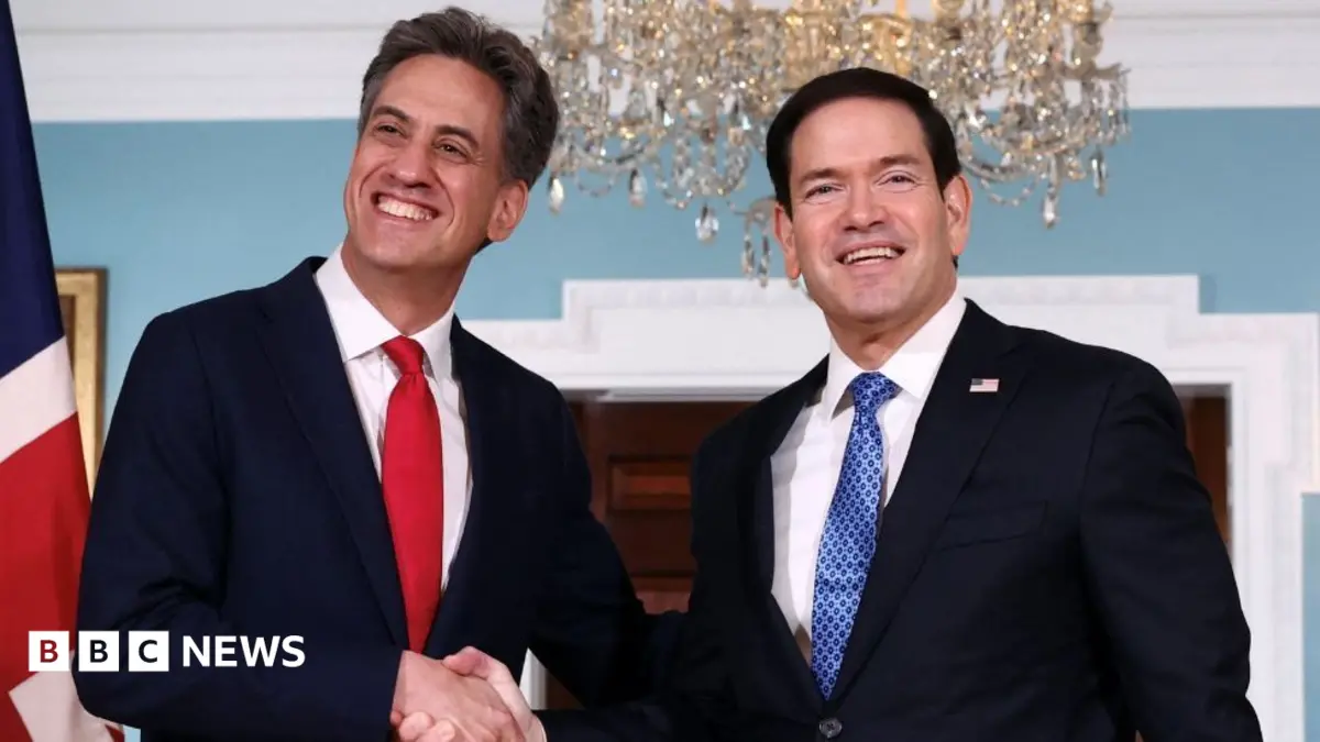 David Miliband Calls Strait of Hormuz Reopening Essential During Washington Meeting