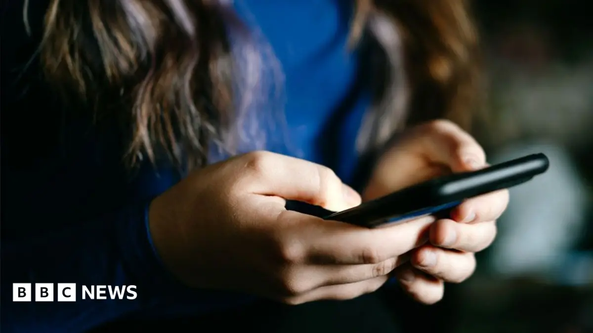 Scottish Police Launch Operation Targeting Online Gangs Coercing Children into Self-Harm