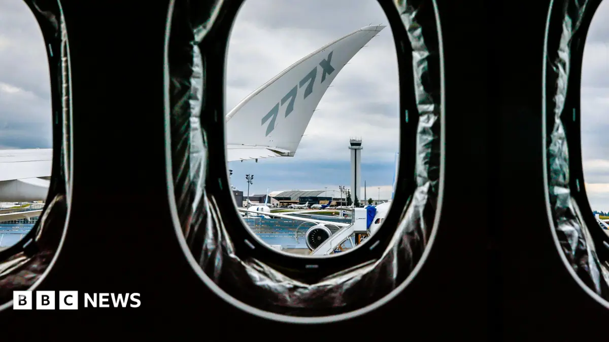 Aircraft Window Manufacturing Faces Extreme Engineering Challenges, Limited Producers