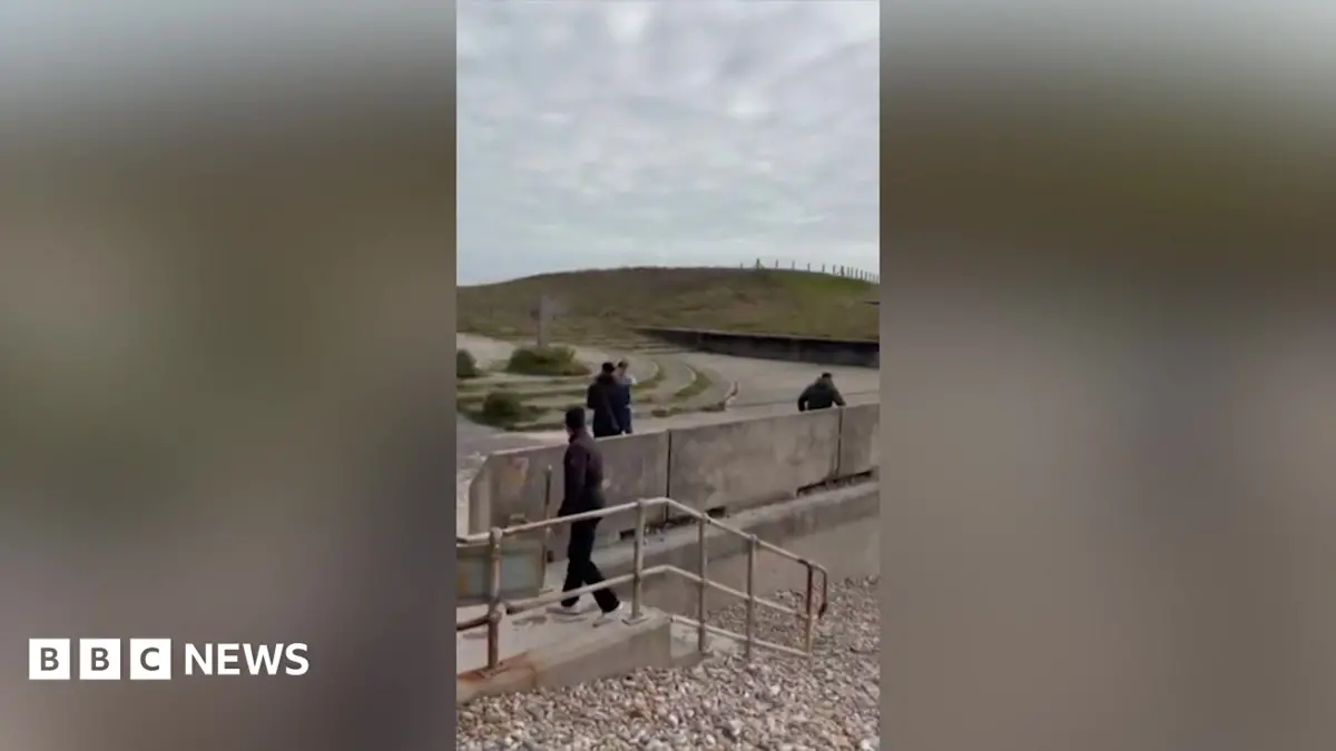 Home Secretary Condemns First Unescorted Migrant Boat Landings Since 2025
