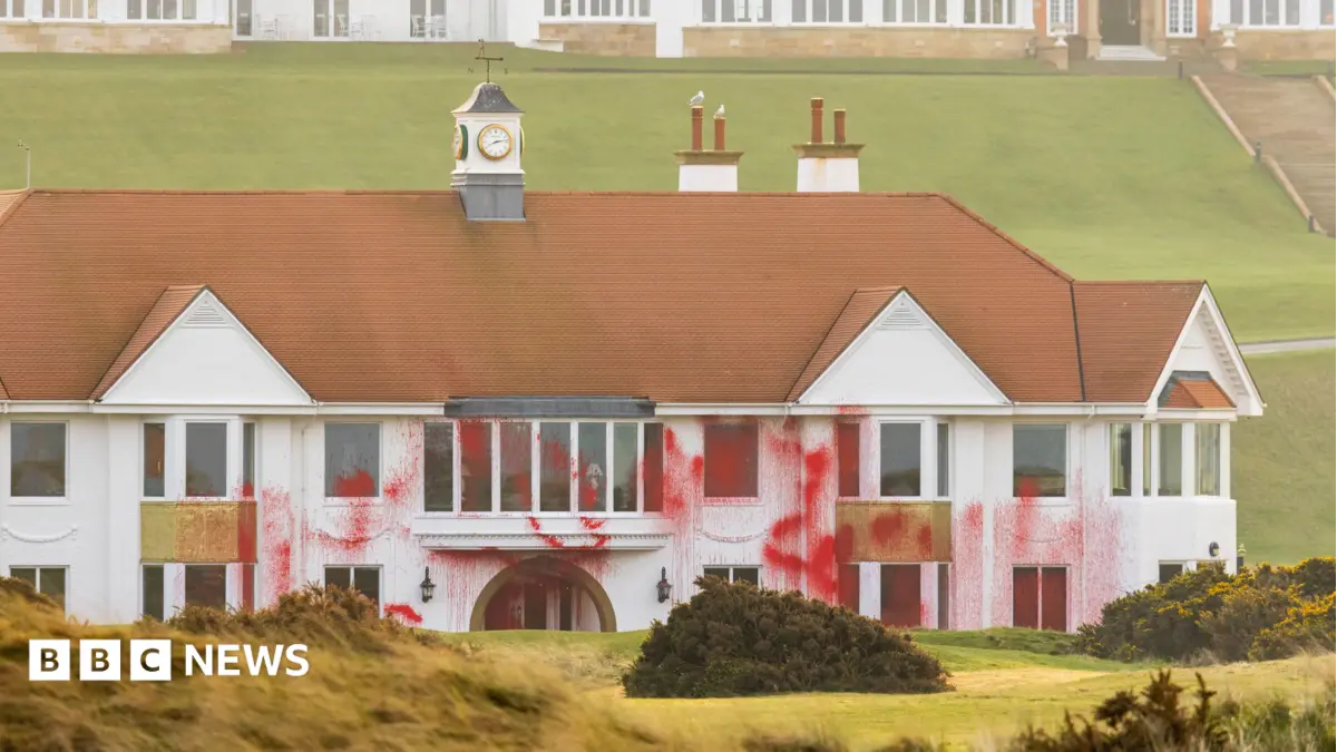 Seven Accused of Vandalism at Trump Turnberry Face 'Terrorist Connection' Charges