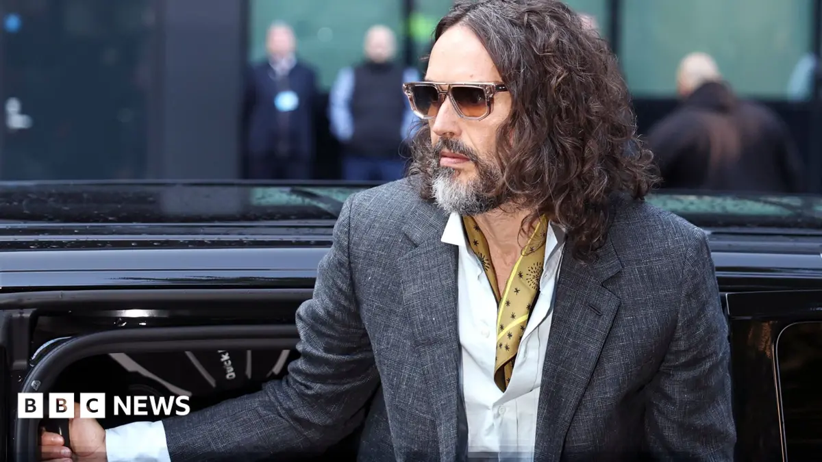 Woman Details Alleged Russell Brand Rape, Describes Closing Eyes to Cope with Assault