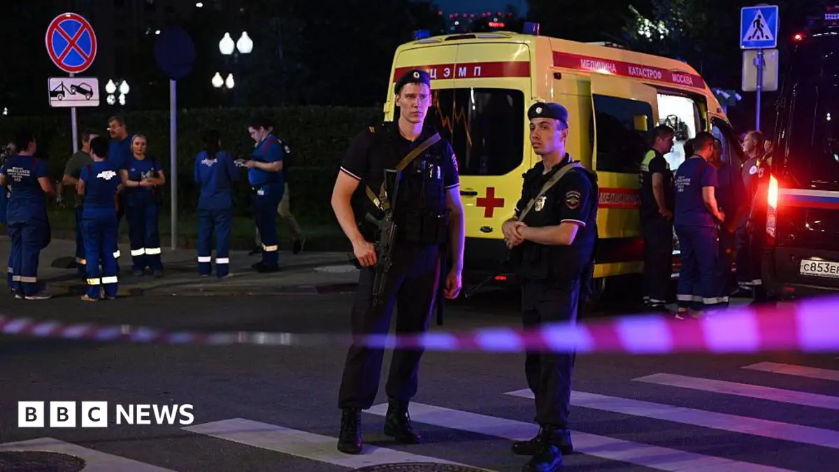 Moscow Restaurant Explosion Kills Three, Investigators Probe Unknown Cause