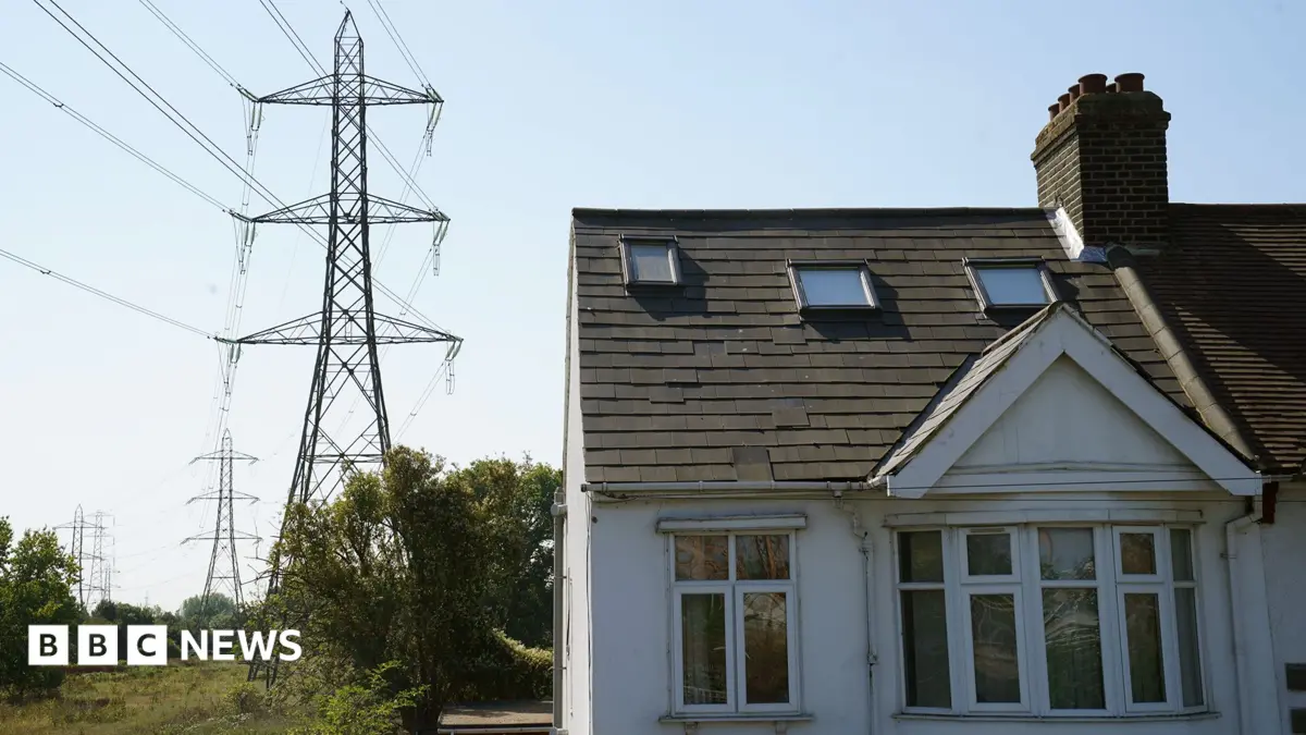 Households Near Electricity Pylons Receive £250 Annual Energy Bill Reduction