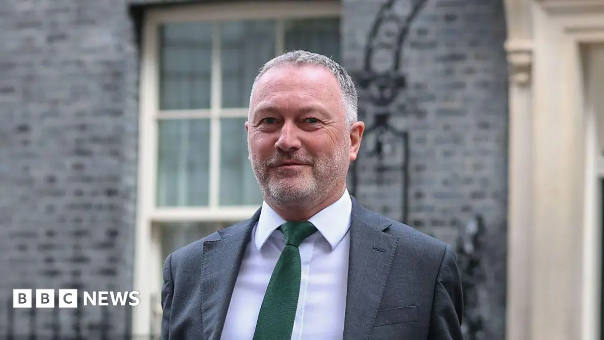 Fourteen English Areas to See Council Merger, Two-Tier Governance Abolished