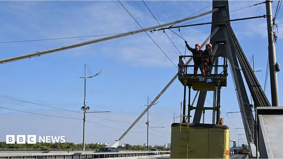 Kyiv's Northern Bridge Struck by Drone as German Chancellor Visits Ukraine