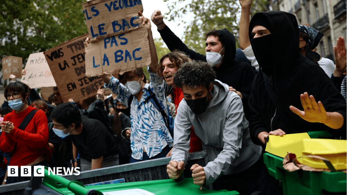 French Students Protest Macron's Education Reforms Across Parisian Lycées