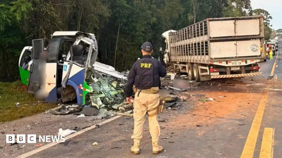 Over 20 Killed as Bus and Lorry Collide on Brazil's BR-364 Highway