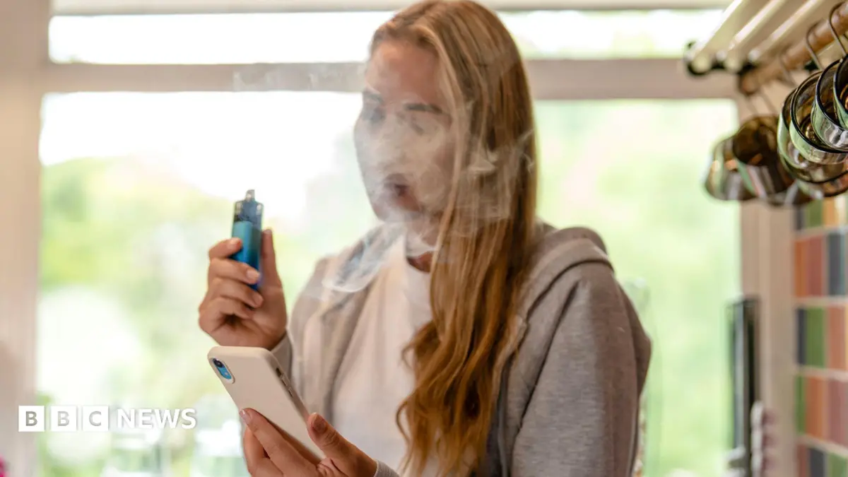 Paediatricians warn children's vaping could introduce future smoking habits