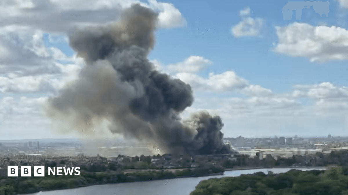 Neasden Industrial Estate Fire Halts London Underground and Overground Services