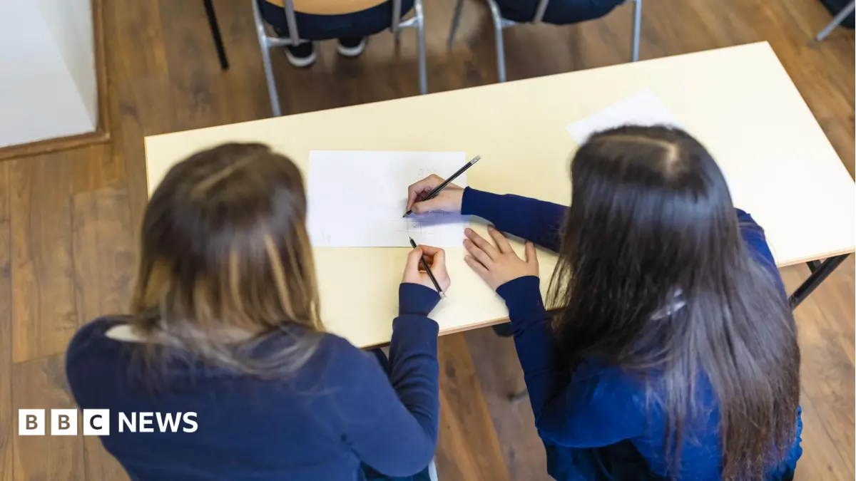 White Working-Class Pupils Failed by Education System, New Inquiry Concludes