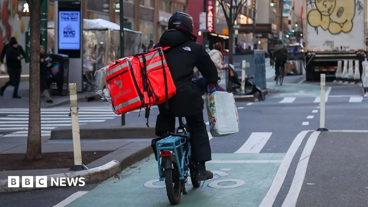 DoorDash Acquires Instacart for $17 Billion, Expanding Grocery Delivery Market Share