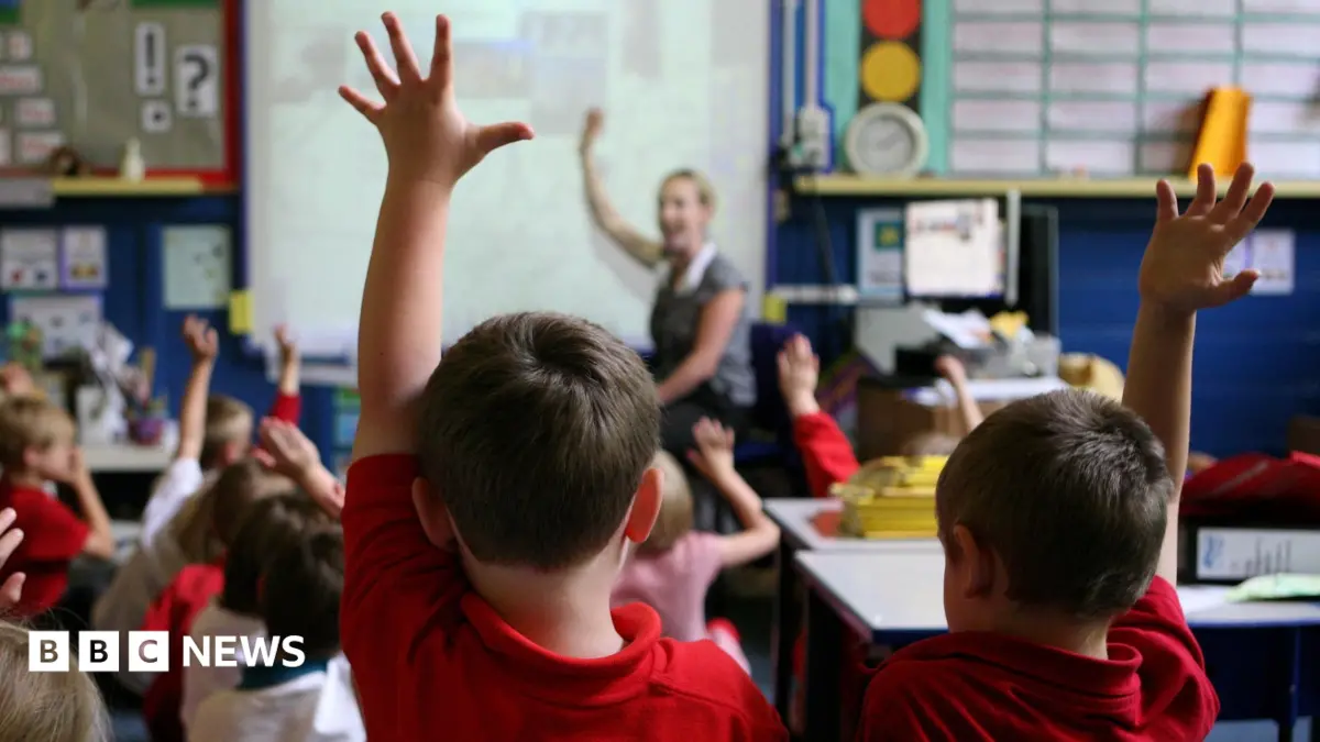Liberal Democrats Propose Emergency Plan to Combat England's Teacher Exodus