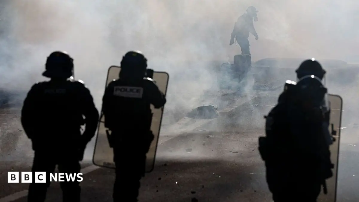 French Police Confrontation Severely Injures Teenager, Pas-de-Calais Officials Report
