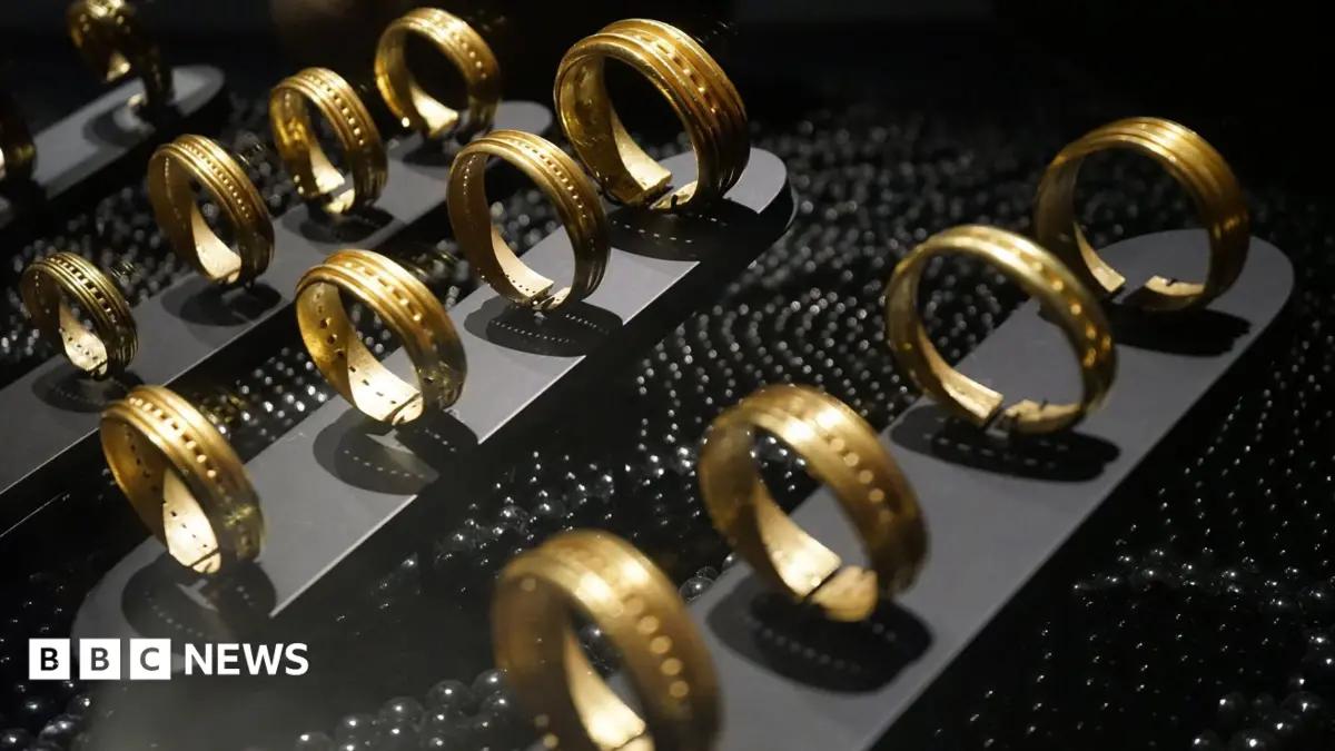 Bronze Age Gold, Silver Stolen in Four-Minute Heist From Alicante Museum