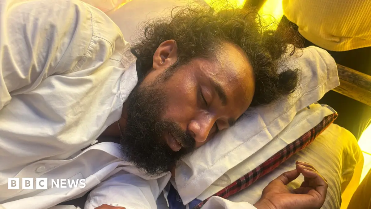 Indian Student Leader Devendra Nath Mahto Ends 16-Day Hunger Strike Over Jharkhand Exam Reforms