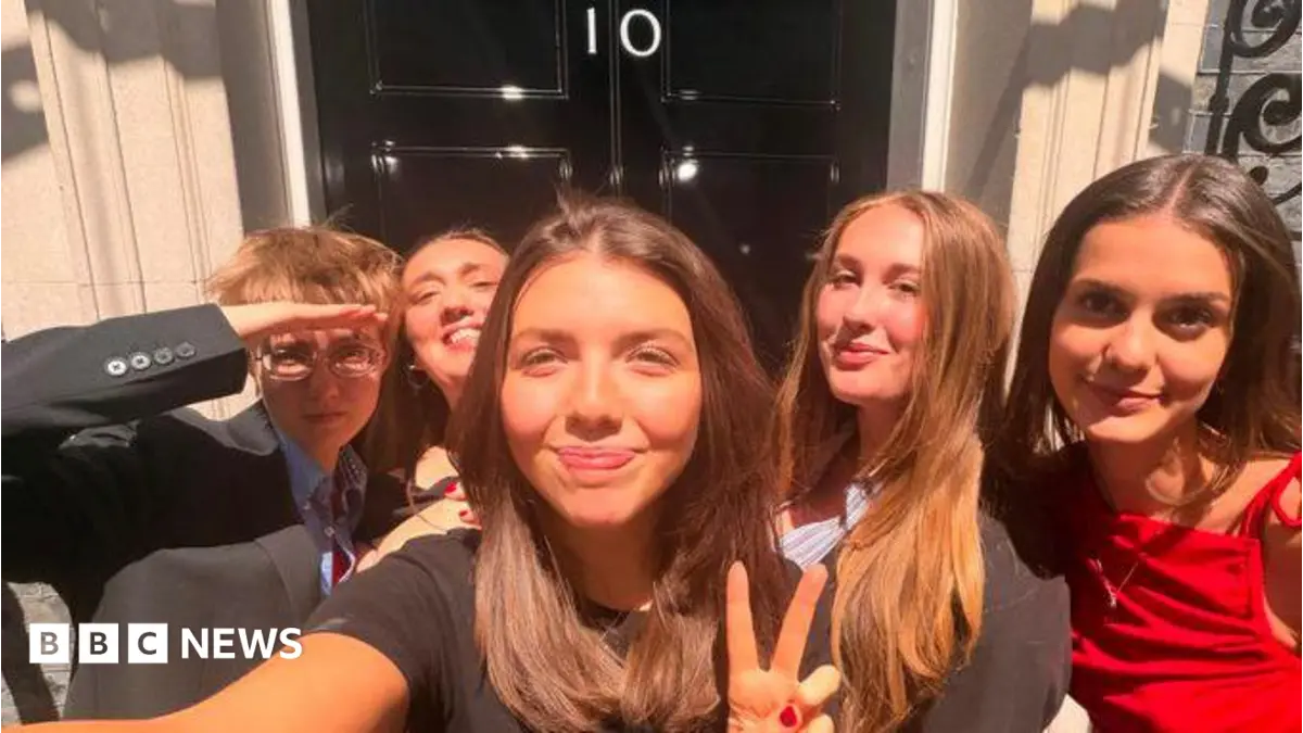 Prime Minister Burnham Seeks Social Media Creators for Government Message Dissemination