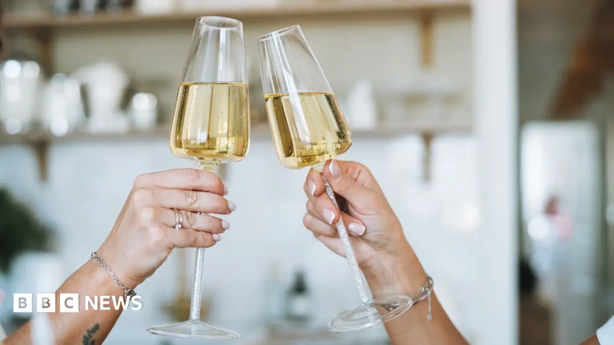 US Implements New Tariffs on Canadian Alcohol, Dairy After Trade Talks Collapse